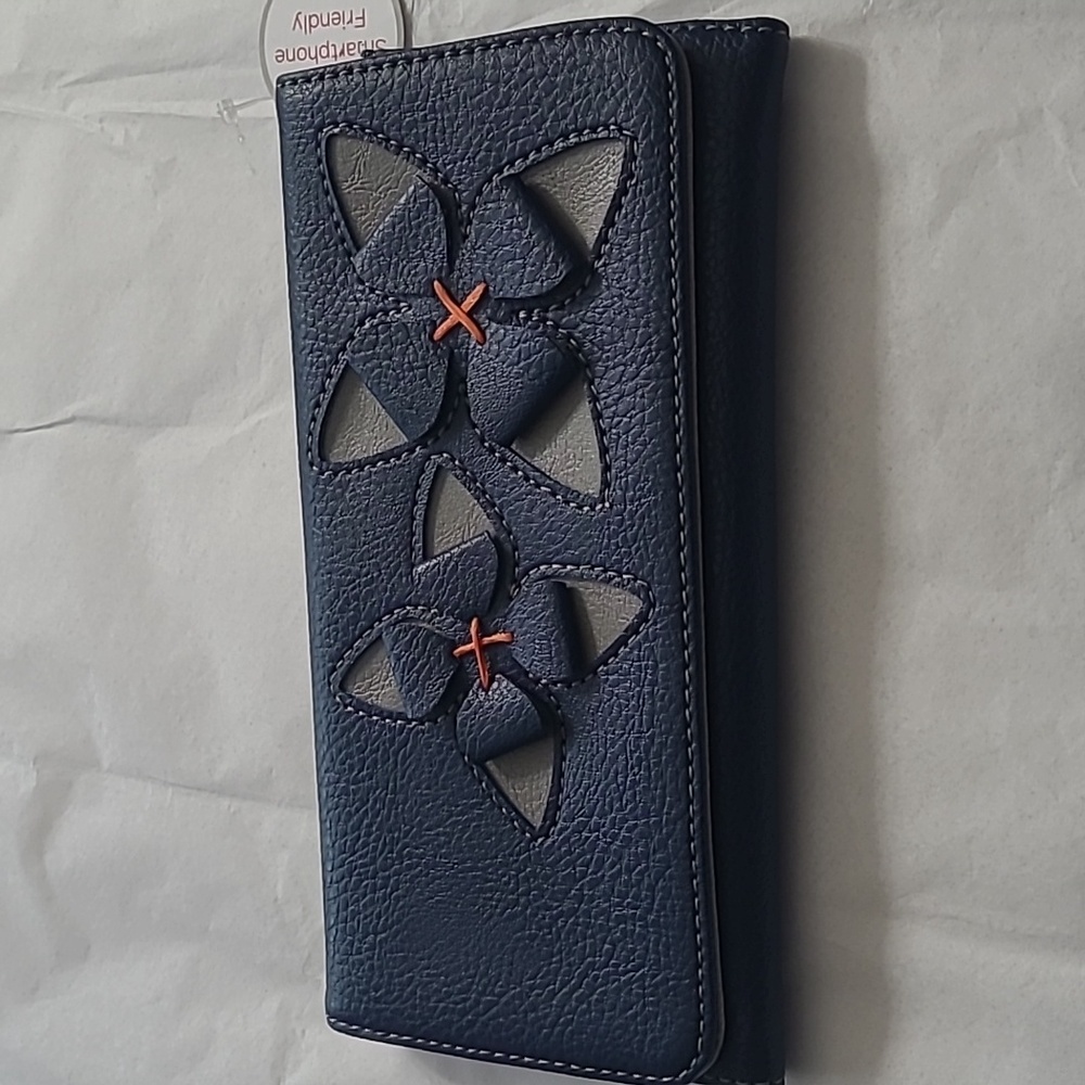 Relic Floral Takeaway Flap Checkbook Wallet